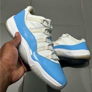 Size 8.5 - Jordan 11 Retro Low UNC 2017 Blue 528895-106
